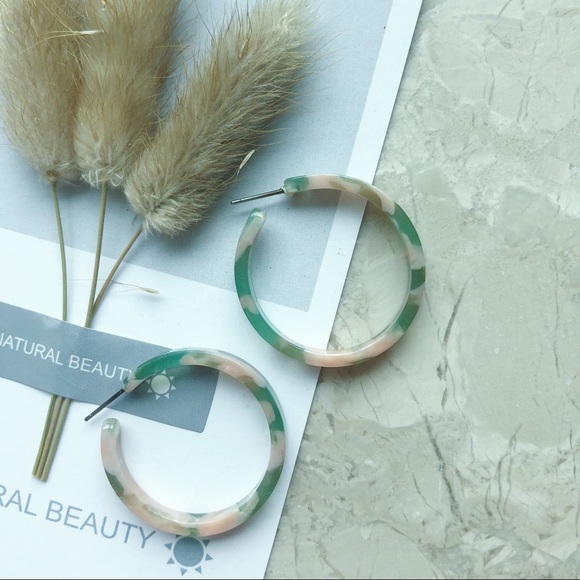 LAST Spring Watercolor Hoop Earrings (Pink/Green) - Picture 4 of 6